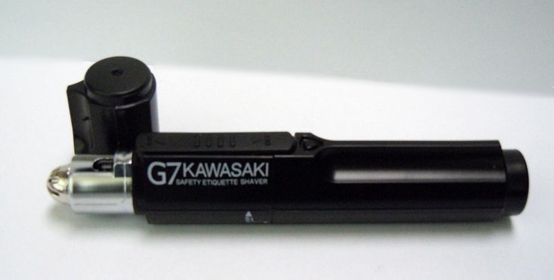 日本製造 “Kawasaki” JKS-7B 男士防水電動 (耳鼻毛專用) 修毛器